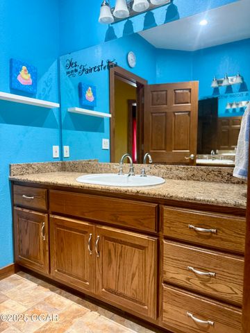 16133 Overlook Lane, Neosho, MO 64850