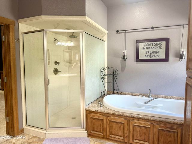 16133 Overlook Lane, Neosho, MO 64850