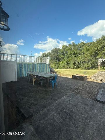 16133 Overlook Lane, Neosho, MO 64850