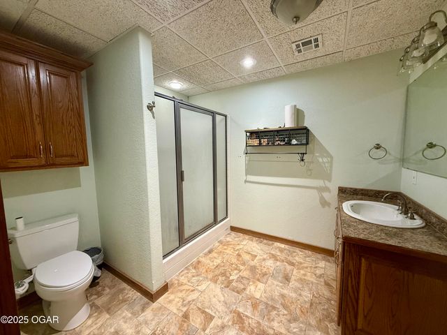 16133 Overlook Lane, Neosho, MO 64850