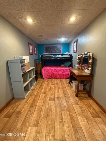 16133 Overlook Lane, Neosho, MO 64850