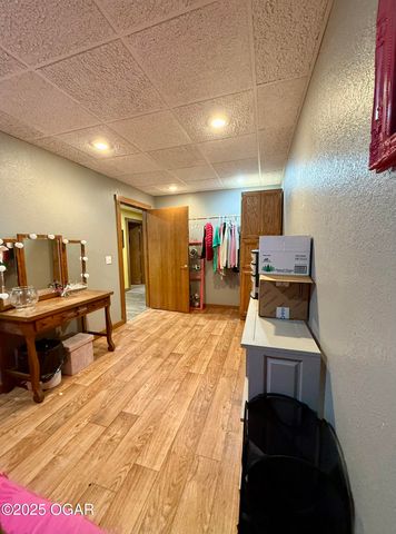 16133 Overlook Lane, Neosho, MO 64850