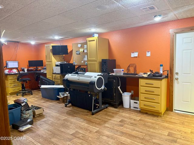 16133 Overlook Lane, Neosho, MO 64850