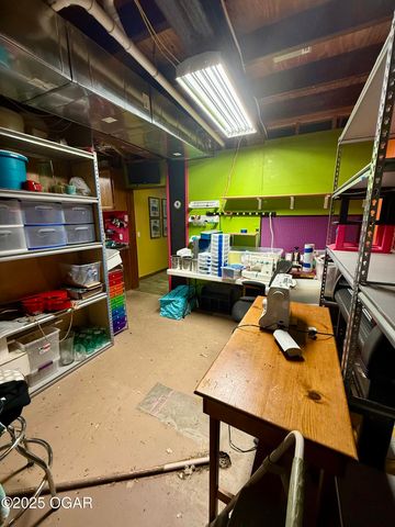 16133 Overlook Lane, Neosho, MO 64850