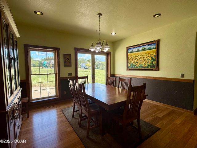 16133 Overlook Lane, Neosho, MO 64850