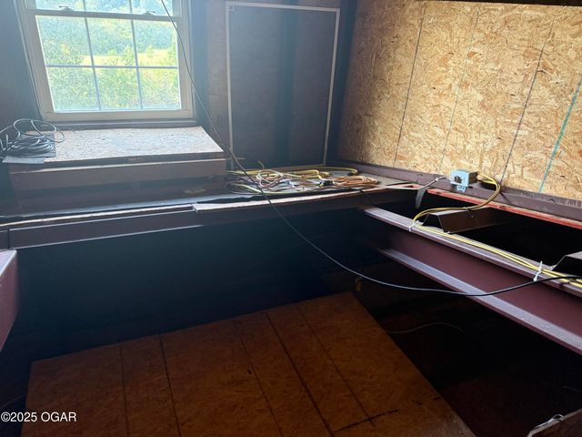 16133 Overlook Lane, Neosho, MO 64850