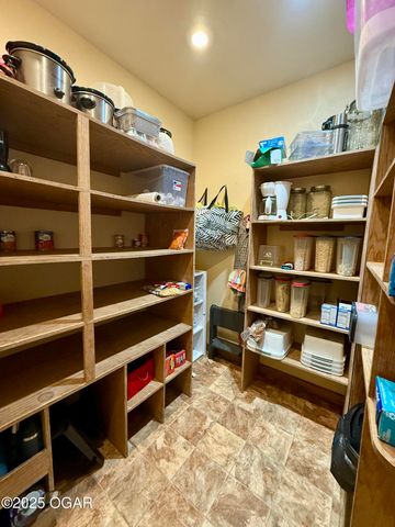 16133 Overlook Lane, Neosho, MO 64850