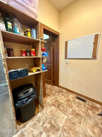 16133 Overlook Lane, Neosho, MO 64850