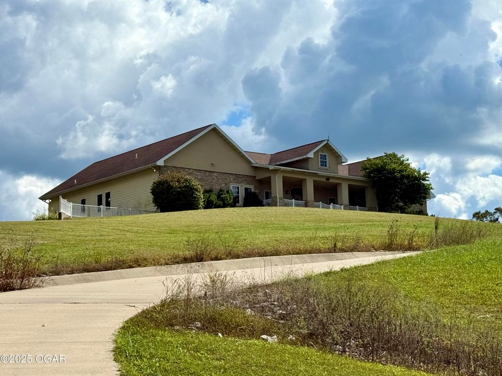 16133 Overlook Lane, Neosho, MO 64850