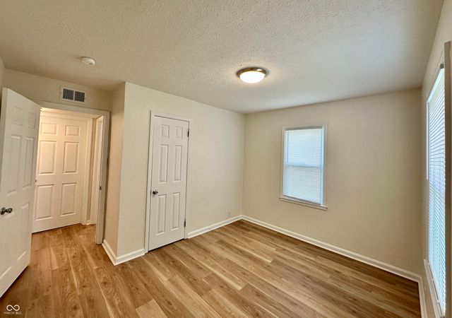 3461 Kansas Street, Indianapolis, IN 46241