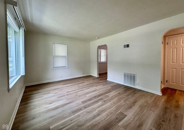 3461 Kansas Street, Indianapolis, IN 46241