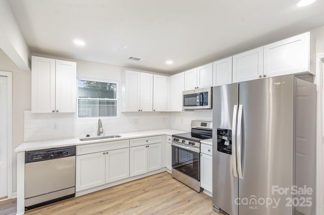 429 Dare Drive, Charlotte, NC 28206