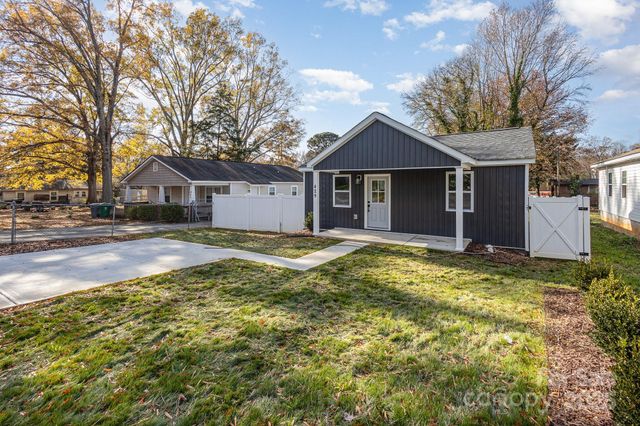 429 Dare Drive, Charlotte, NC 28206