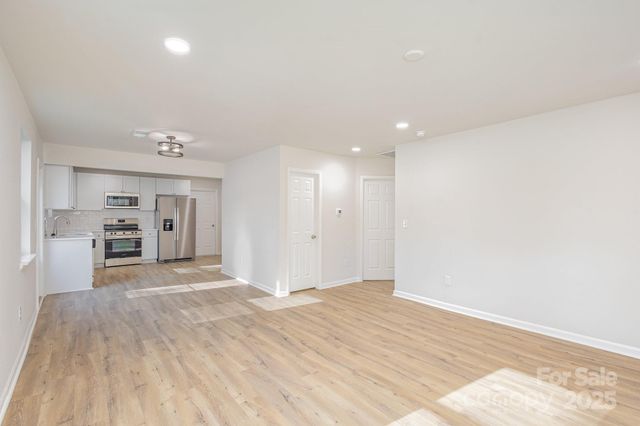 429 Dare Drive, Charlotte, NC 28206