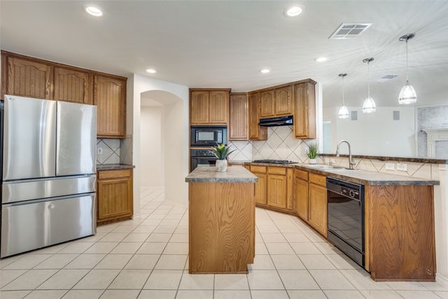 712 Hardwood Drive, Mckinney, TX 75069