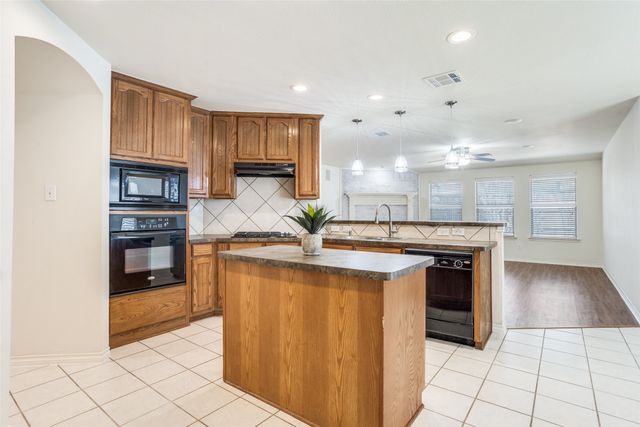 712 Hardwood Drive, Mckinney, TX 75069