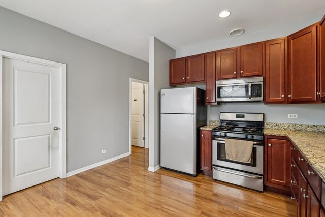 1337 S 49th Avenue, Cicero, IL 60804