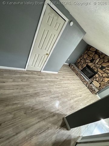 218 Melrose Drive, Hurricane, WV 25526