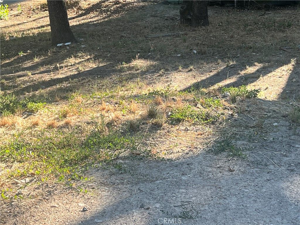 14 Tank Road, Running Springs, CA 92382