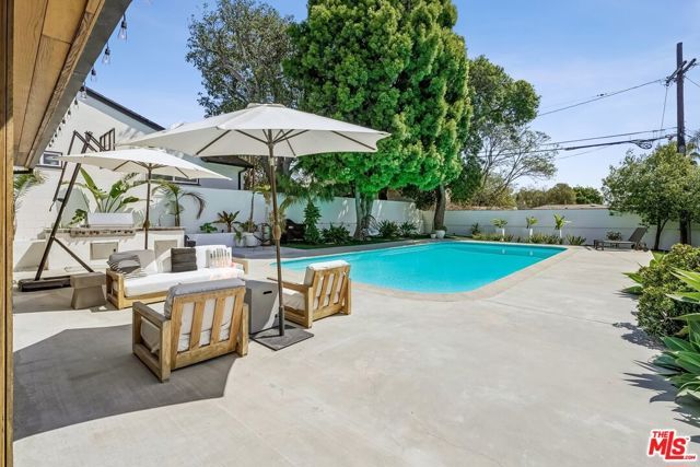 5646 S Sherbourne Drive, Los Angeles, CA 90056