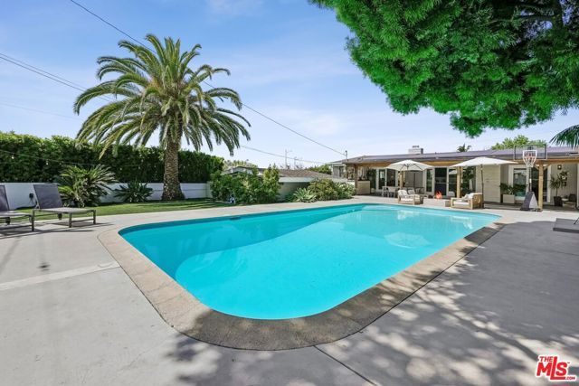 5646 S Sherbourne Drive, Los Angeles, CA 90056