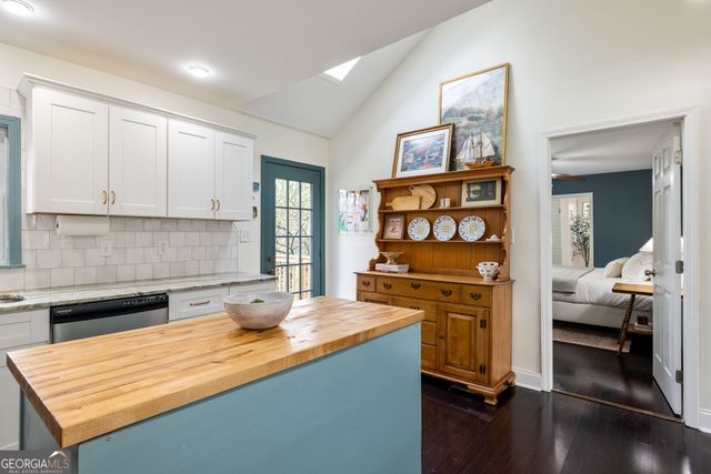 1523 Harvest Lane SE, Atlanta, GA 30317