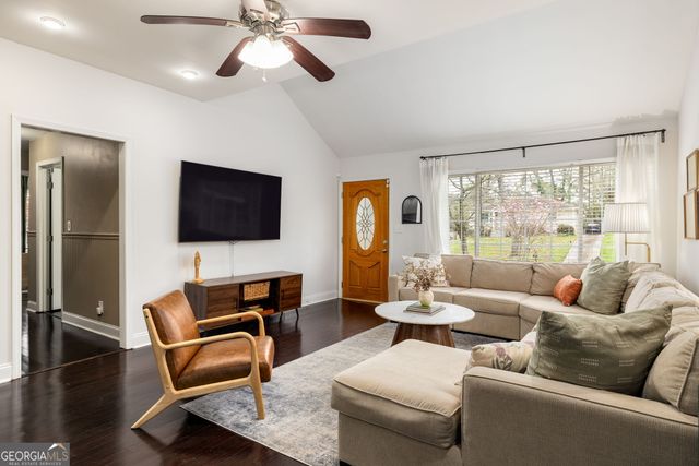 1523 Harvest Lane SE, Atlanta, GA 30317