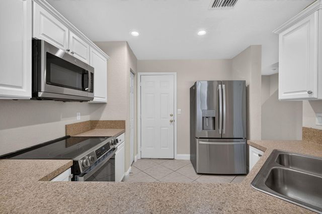 2786 SE Birmingham Drive, Stuart, FL 34994