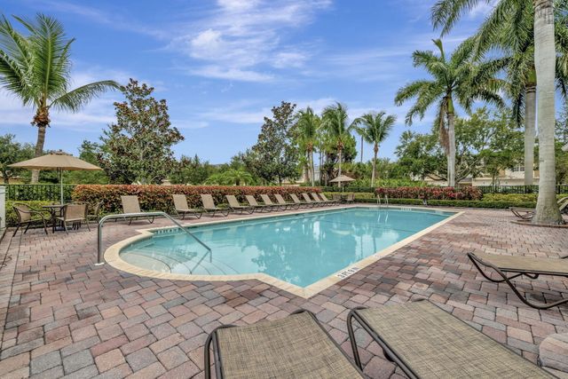 2786 SE Birmingham Drive, Stuart, FL 34994
