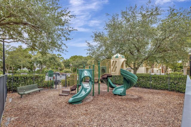 2786 SE Birmingham Drive, Stuart, FL 34994