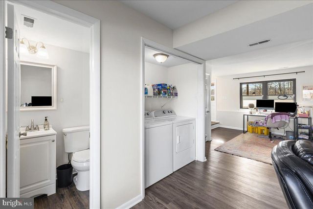 225 MAGNOLIA RD, Pemberton, NJ 08068