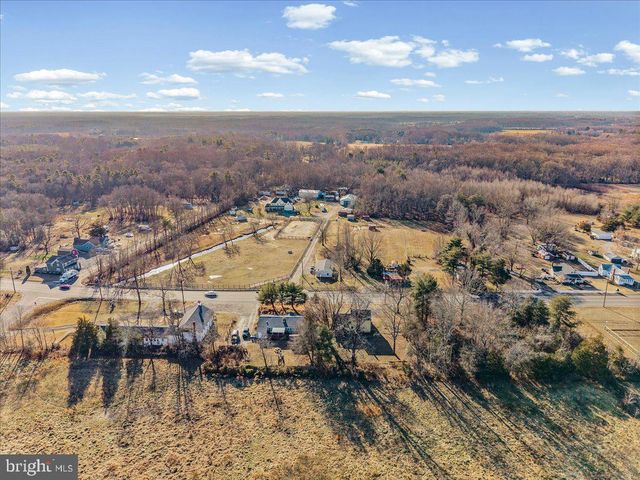 225 MAGNOLIA RD, Pemberton, NJ 08068