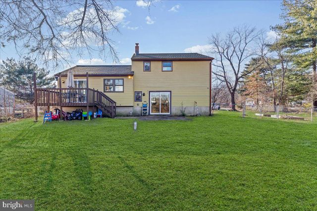 225 MAGNOLIA RD, Pemberton, NJ 08068