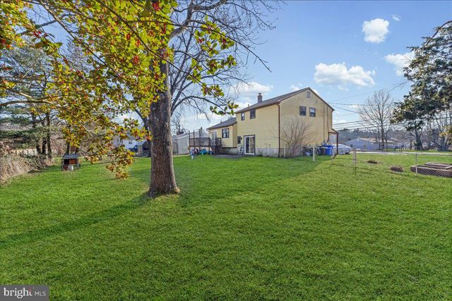 225 MAGNOLIA RD, Pemberton, NJ 08068