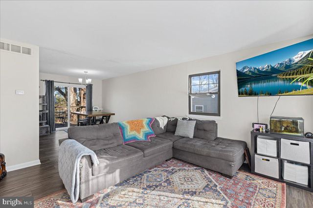 225 MAGNOLIA RD, Pemberton, NJ 08068