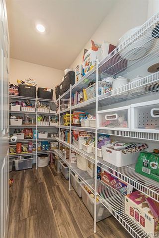957 Colebrook Court, Lake St Louis, MO 63367