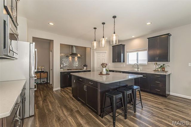 957 Colebrook Court, Lake St Louis, MO 63367