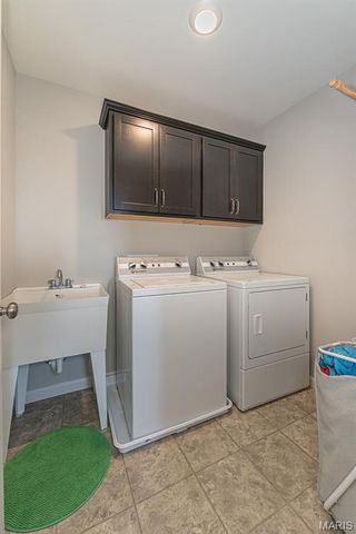 957 Colebrook Court, Lake St Louis, MO 63367