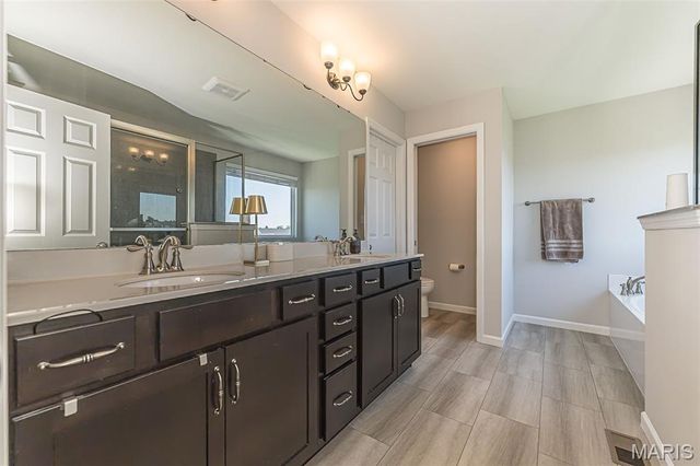 957 Colebrook Court, Lake St Louis, MO 63367