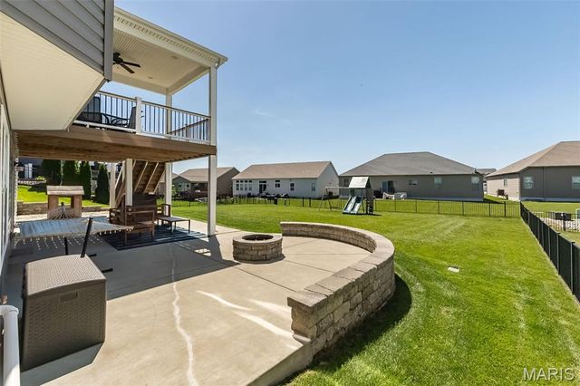 957 Colebrook Court, Lake St Louis, MO 63367