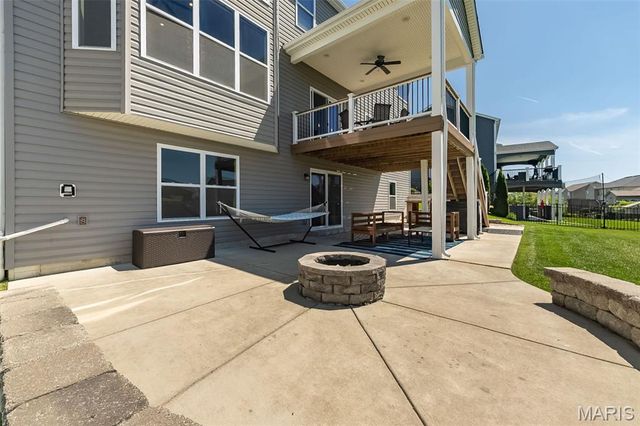 957 Colebrook Court, Lake St Louis, MO 63367