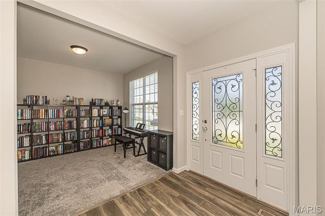 957 Colebrook Court, Lake St Louis, MO 63367