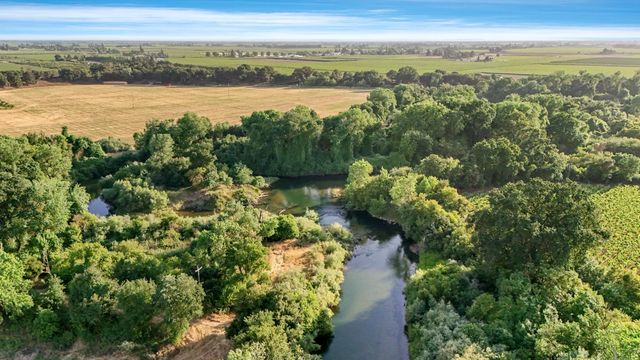 18050 N Tretheway Rd, Lockeford, CA 95237