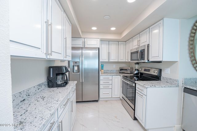 2625 S Atlantic Ave Apt 27SE, Daytona Beach Shores, FL 32118