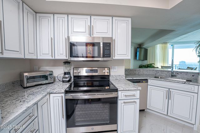 2625 S Atlantic Ave Apt 27SE, Daytona Beach Shores, FL 32118