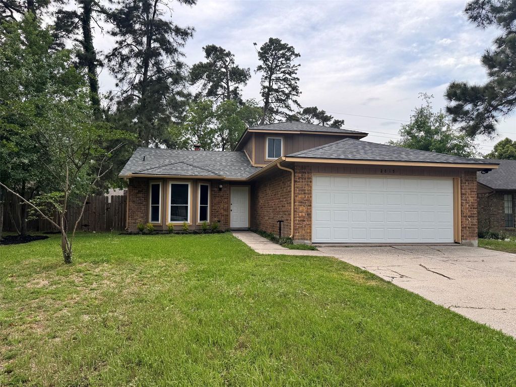 2815 Whispering Springs Drive, Spring, TX 77373