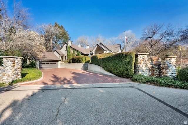 4999 S FAIRBROOK LN, Holladay, UT 84117