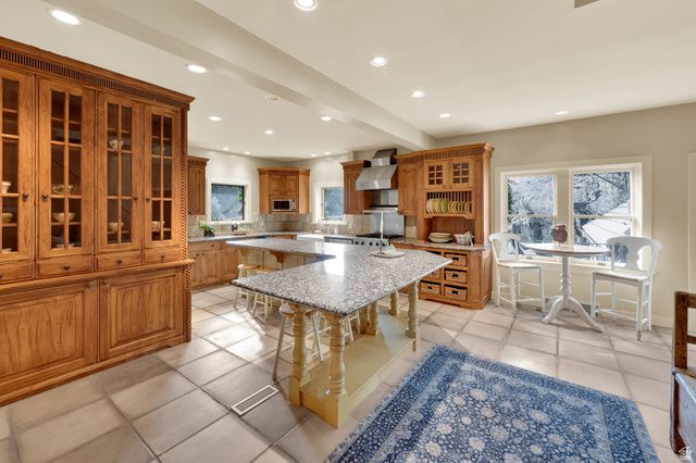 4999 S FAIRBROOK LN, Holladay, UT 84117