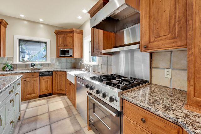 4999 S FAIRBROOK LN, Holladay, UT 84117