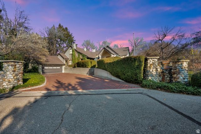 4999 S FAIRBROOK LN, Holladay, UT 84117